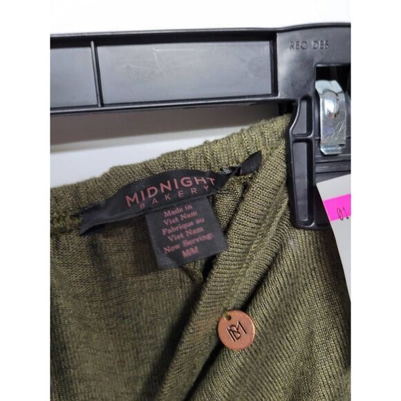 Midnight Baker Sleep Shorts Size Medium - Picture 2 of 3